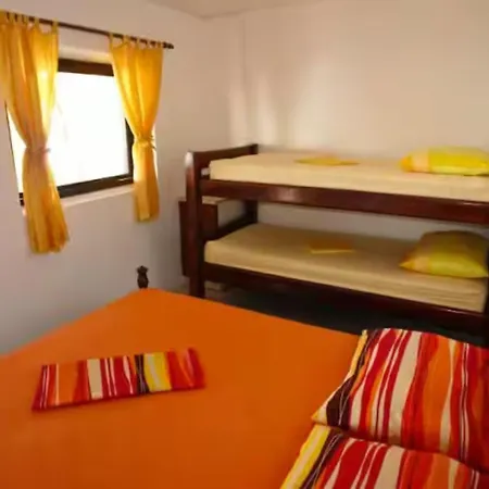 Robinson House Roko *