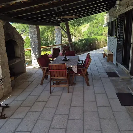 Robinson House Roko
